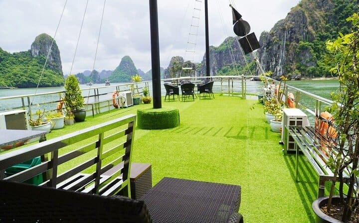 Wego Cruise Budget 6 Hours Boat Tour from Halong Harbor