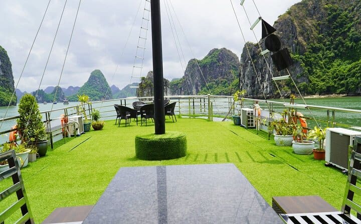 Wego Cruise Budget 6 Hours Boat Tour from Halong Harbor