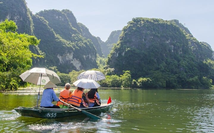 Deluxe Hoa Lu Trang An Full Day Tour : Biking &Boating from Hanoi