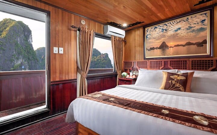 Halong Bay 2 Days Cruise from Hanoi with Transfer and Meals