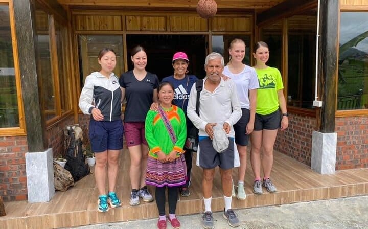 Hanoi to Sapa Trekking 2days Tour By Cabin Bus,Homestay Overnight