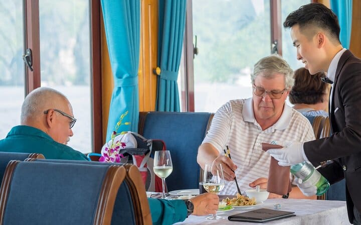 Wonder Bay Cruise Halong 1 Day Tour ,Smaller Group from Harbor