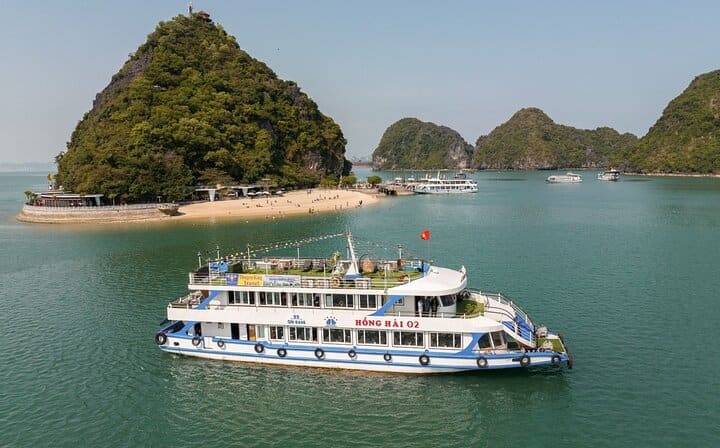 Full Day Tour with 6 Hours Cruise on Halong Bay Heritage Site