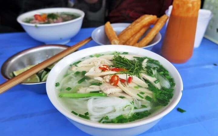 AUTHENTIC Hanoi Walking Street Food - PRIVATE TOUR