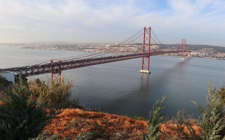 25th of April Bridge