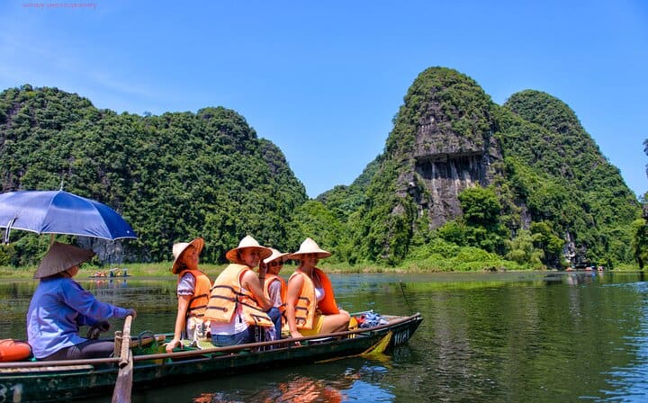 From Hanoi: Trang An and Bai Đinh Full-Day Tour
