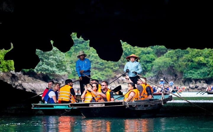 La Casta Cruise from Hanoi by Expressway Transfer - 5 Star Cruise