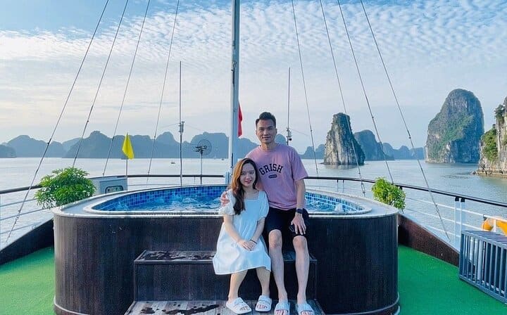 La Casta Cruise from Hanoi by Expressway Transfer - 5 Star Cruise