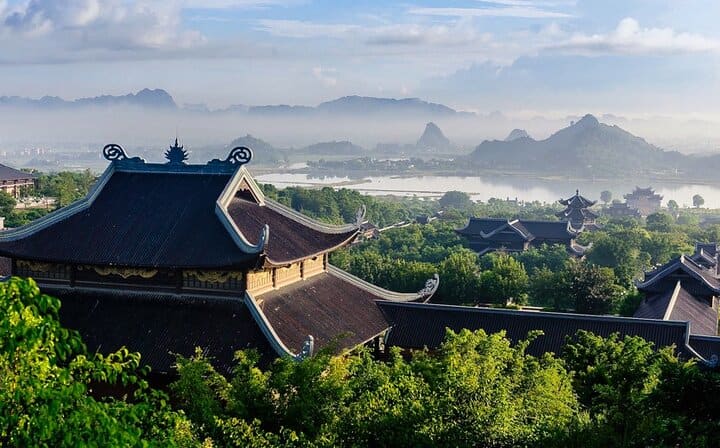 1 Day Luxury Tour to Ninh Binh: Bai Dinh and Trang An with Lunch