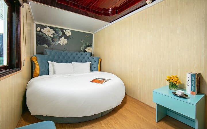 BOUTIQUE CRUISES Halong Bay 2 Days,1 Night Tour : Swimming, Caving,Kayaking