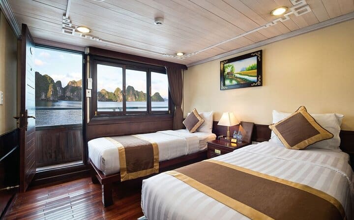 BOUTIQUE CRUISES Halong Bay 2 Days,1 Night Tour
