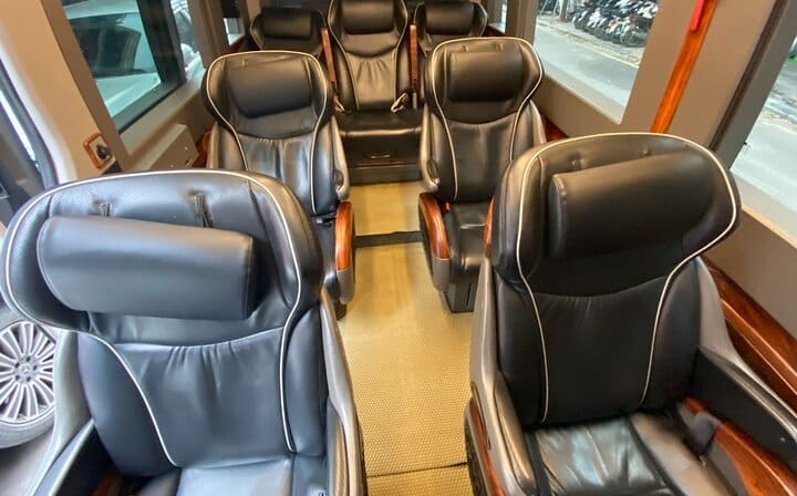 Hanoi To Sapa and back Luxury Limousine bus Transfer
