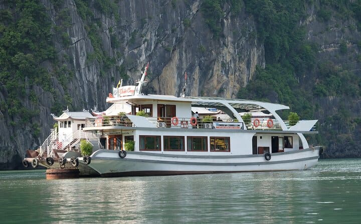 Halong Wonder Bay Cruise 1 Day Tour from Hanoi with Limo Transfer