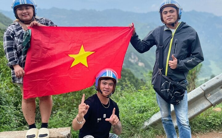 Motorbike Tour: Discover Ha Giang Loop 2 days 1 night