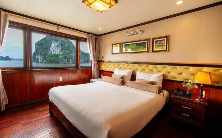 Swan Cruise in Bai Tu Long Bay