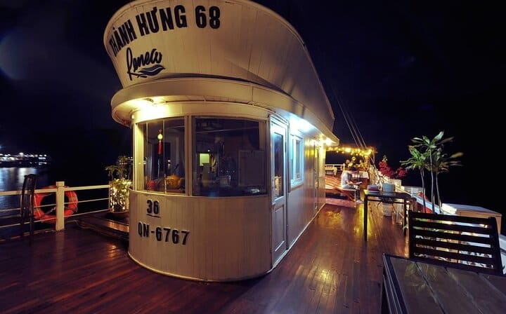 Renea Cruise in Bai Tu Long Bay