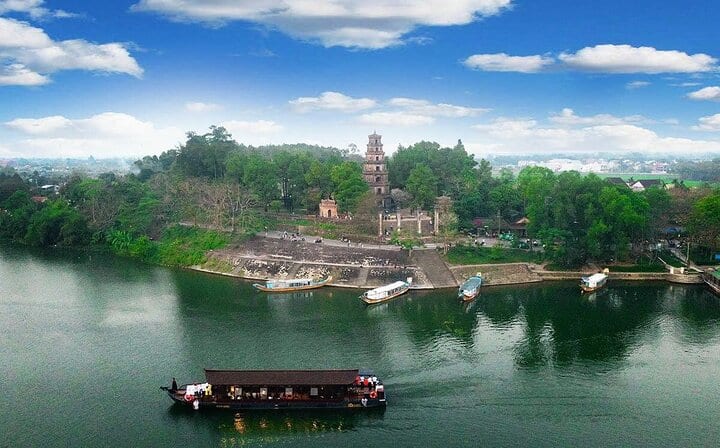 Imperial City, Hue: Small Group Tour from Hoi An and Da Nang