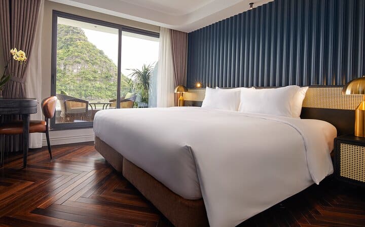 Elite of the Seas Ha Long Bay 6 Star Cruise Sea View Pool (3D/2N)