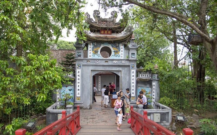 Hanoi & Halong Bay Overnight Cruises Tour Package (SIC 4D3N )