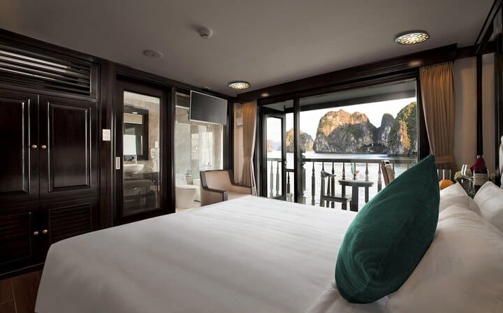 Hanoi & Halong Bay Overnight Cruises Tour Package (SIC 4D3N )