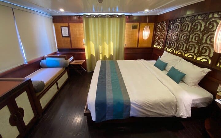 Hanoi & Halong Bay Overnight Cruises Tour Package (SIC 4D3N )