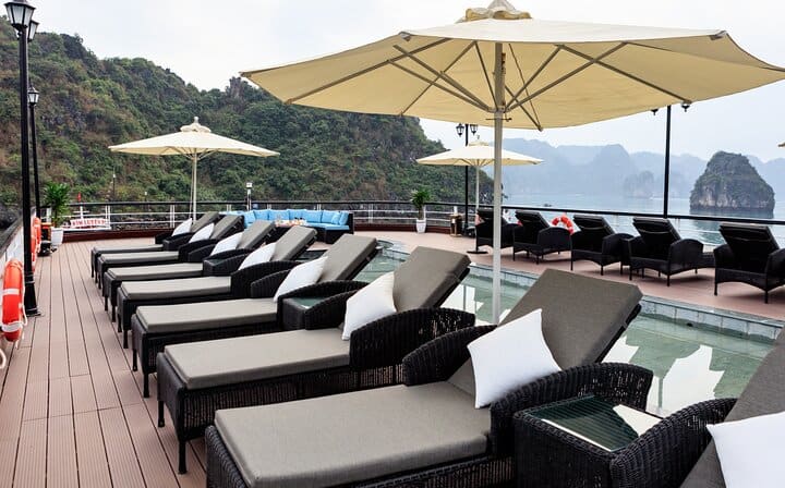 LE THEATRE Cruises - The Wonder on Halong Bay 2 Days 1 Night