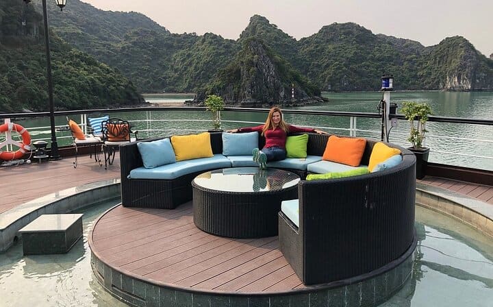 Le Theatre Cruises - Wonder on Ha Long - Lan Ha Bay- 2 Days 1 Nìght Tour