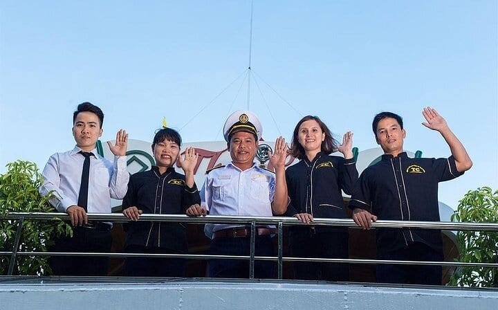 Private Transfer On Expressway & Join Deluxe Cruise in Halong Bay