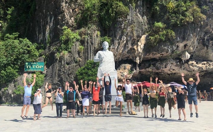 Private Transfer On Expressway & Join Deluxe Cruise in Halong Bay