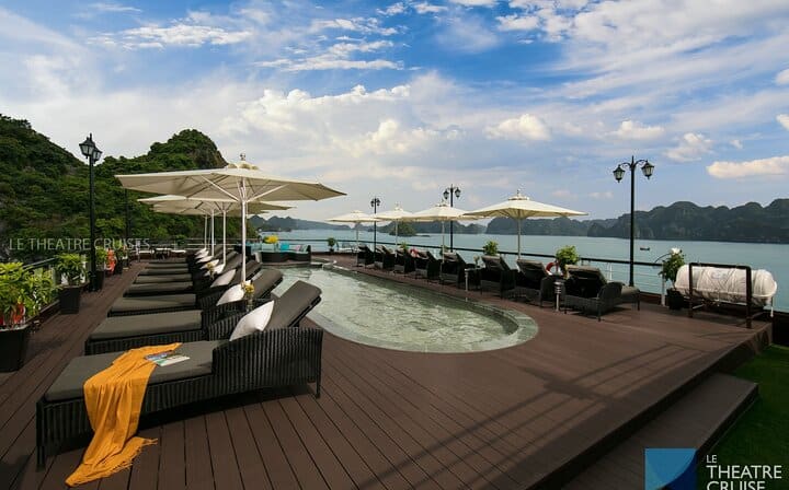 Le Theatre Cruise - Wonder on Ha Long & Lan Ha Bay 2 Days Tour