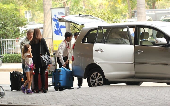 Private Transfer On Expressway & Join Deluxe Cruise in Halong Bay