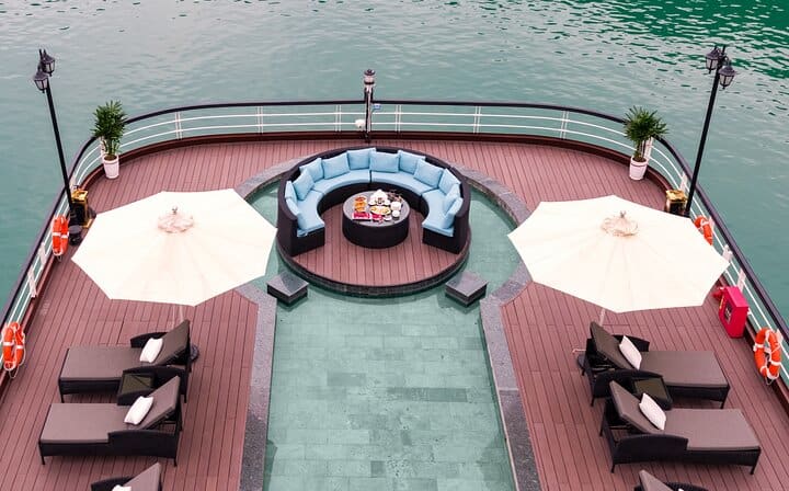 Le Theatre Cruise - Wonder on Ha Long & Lan Ha Bay 2 Days Tour