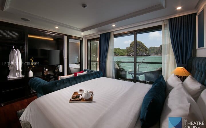 Le Theatre Cruise - Wonder on Ha Long & Lan Ha Bay 2 Days Tour