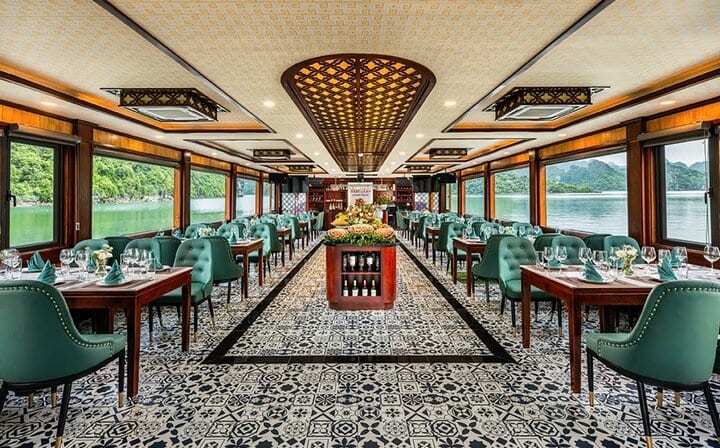 Best Seller Halong Bay Day Tour: Cruise, Lunch, Island and Cave