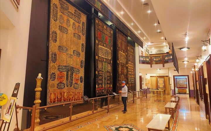 Kuwait Tour Guide, Tours in Kuwait, Travel Kuwait, Layover in kuwait, things to do, Kuwait Tours, Kuwait Towers, Kuwait Desert