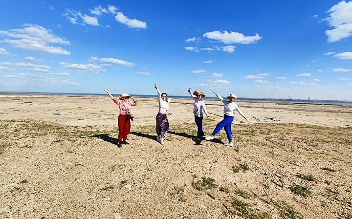 tours in kuwait, tour guide in kuwait, kuwait city & desert Kuwait cultural & adventure tour – explore museums, markets, camels & desert dunes in half a day