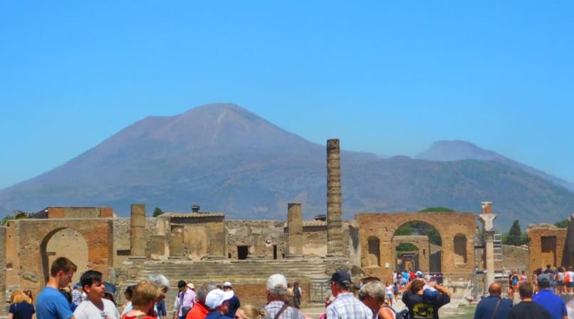 <p>Vesuvius from Pompeii forum</p>