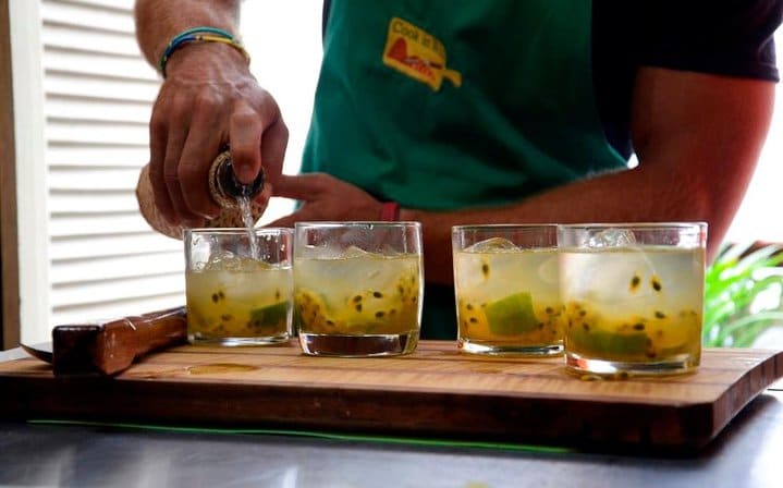 passion fruit caipis