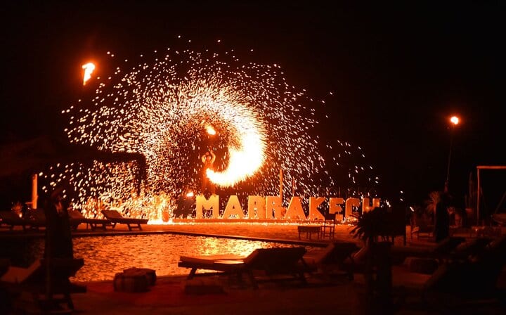 dinner show in agafay desert