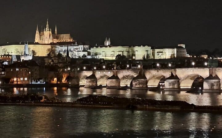 Castillo de Praga de noche