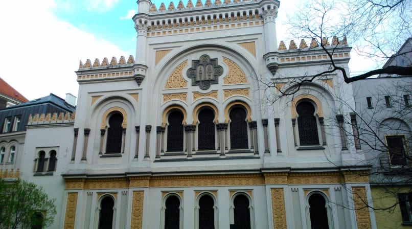 Parte lateral de la Sinagoga española