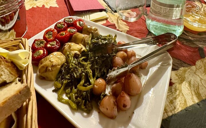 Rome Wine Tasting with Food Paring in Trastevere I VIP Experience