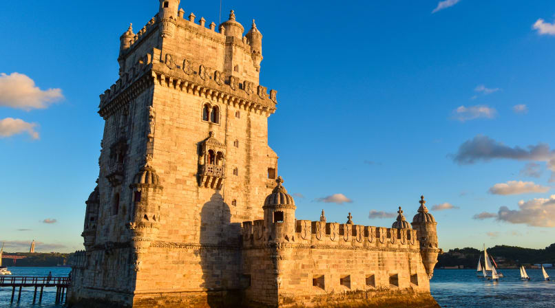 The Torre de Belém (Belem tower) is a 500 years old fortification that was built in a small Island in the Tagus River