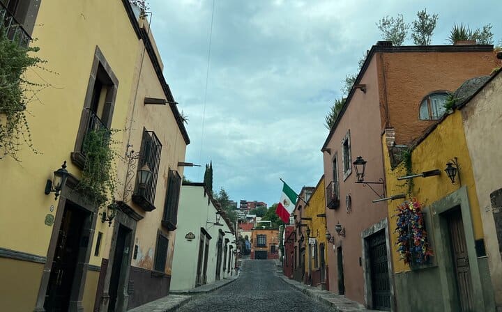 Everyday scene of San Miguel history, art and local life