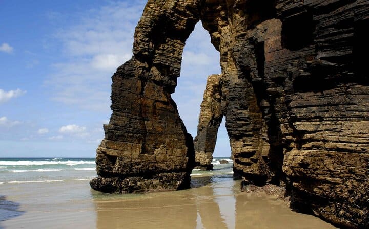 Catedrais Beach (Playa de las Catedrales)