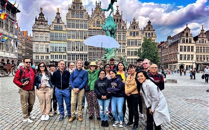 Our lovely group with our guide Jasmine