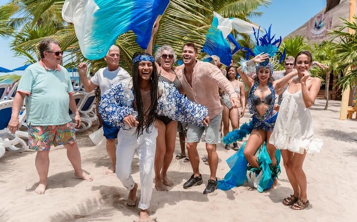 show-carnaval-beach-half-day