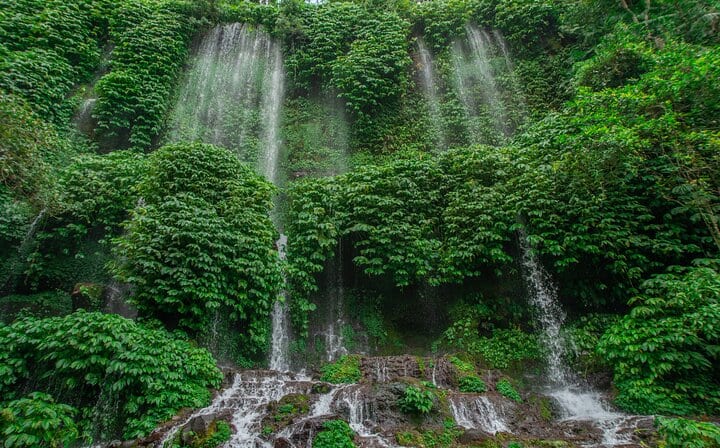 Benang Kelambu Waterfall