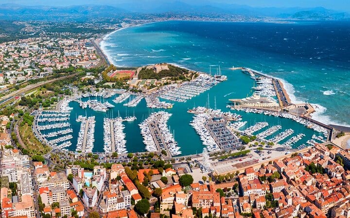 Harbour of Antibes