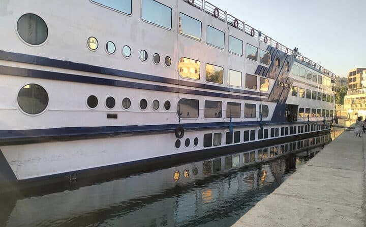 Cruise ship